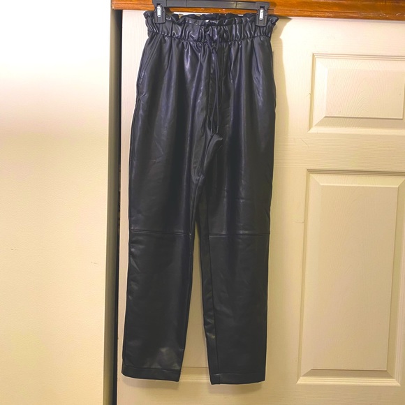 Abercormbie Black Vegan Leather Paperbag Waist Straight Leg Pants Size S